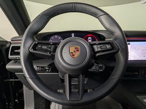 Certified 2025 Porsche Macan 4S Electric AWD/4WD image 35