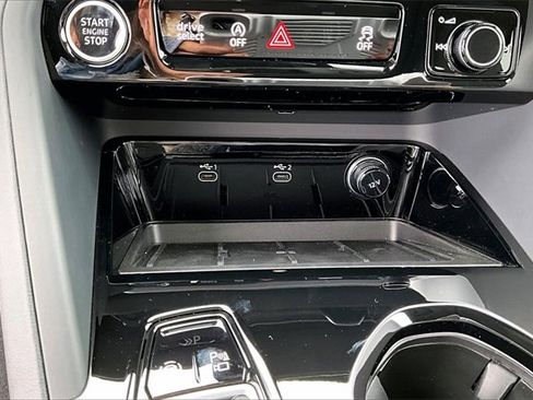 New 2025 Audi Q5 Premium Plus image 26
