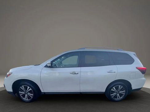 Used 2017 Nissan Pathfinder SL image 7