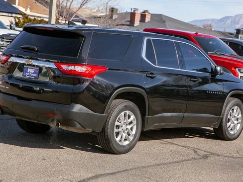 Used 2021 Chevrolet Traverse LS w/ LPO, Floor Liner Package image 5