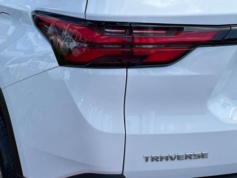 Used 2023 Chevrolet Traverse LS w/ Safety Package FWD image 13