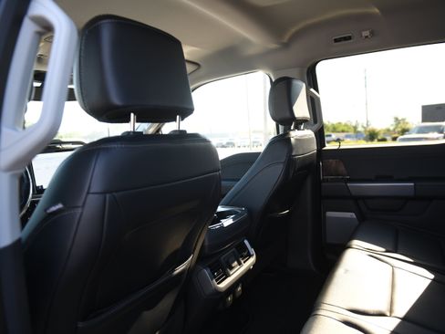 Used 2022 Ford F150 Lariat AWD/4WD image 13