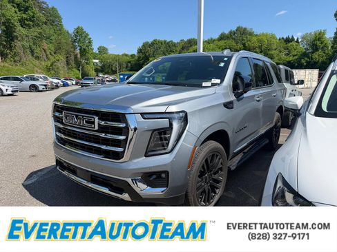 Used 2025 GMC Yukon Elevation w/ LPO, Yukon Black Package AWD/4WD image 1
