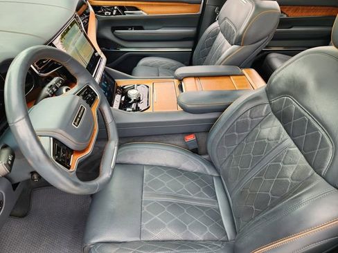 Certified 2022 Jeep Grand Wagoneer Series III AWD/4WD image 12