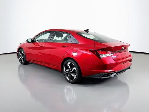 Used 2023 Hyundai Elantra SEL w/ Convenience Package image 4