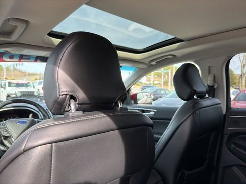 Used 2017 Ford Edge SEL w/ Equipment Group 201A image 32