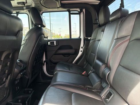 Used 2020 Jeep Gladiator Rubicon AWD/4WD image 16