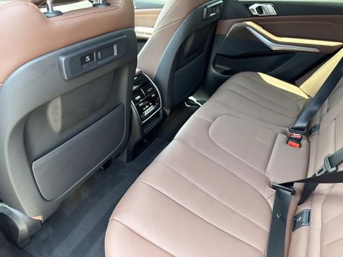 Used 2022 BMW X5 xDrive40i w/ Premium Package AWD/4WD image 14
