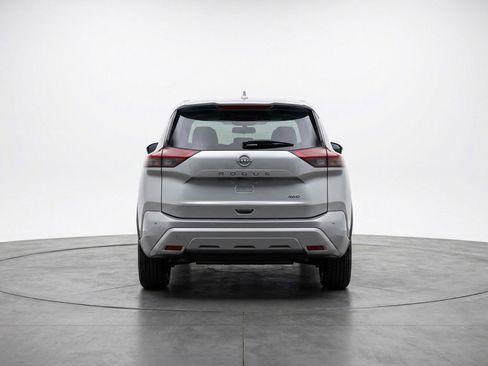 Used 2025 Nissan Rogue SV image 7