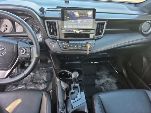 Used 2018 Toyota RAV4 SE w/ Power Extra Value Package image 15