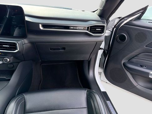 Used 2024 Ford Mustang Premium image 18