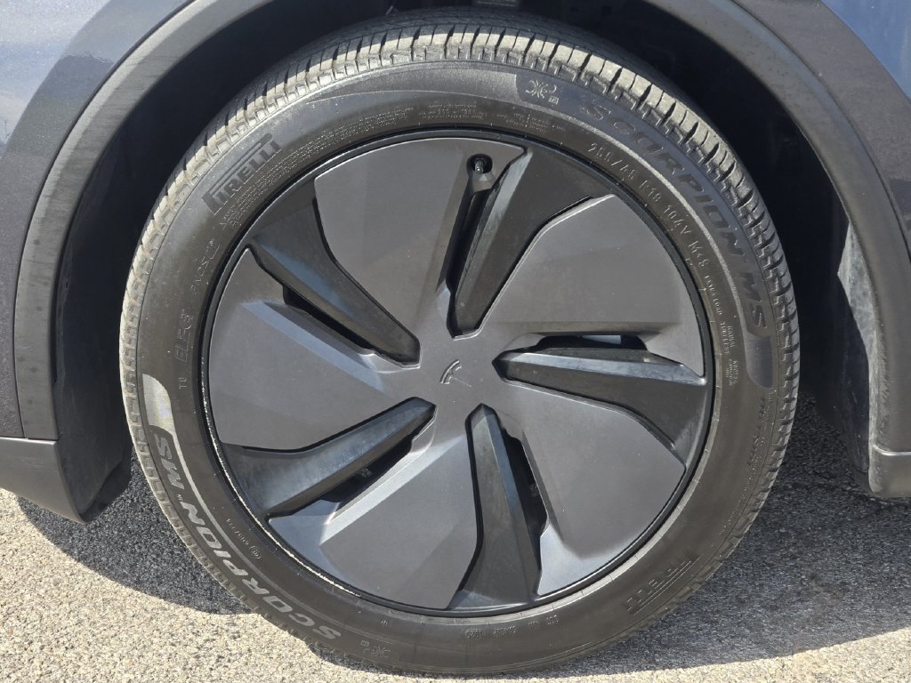 Used 2026 Tesla Model Y AWD image 12