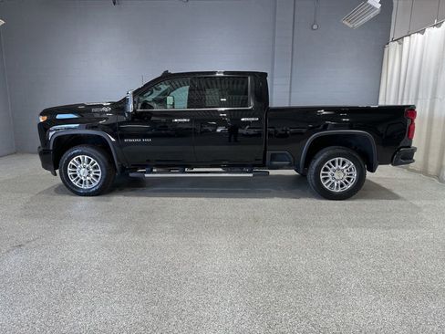 Used 2023 Chevrolet Silverado 2500 High Country w/ Z71 Off-Road Package AWD/4WD image 5