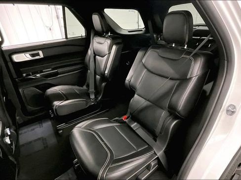 Used 2024 Ford Explorer ST w/ Technology Package image 25