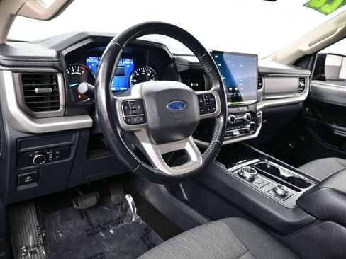 Used 2022 Ford Expedition XLT AWD/4WD image 13
