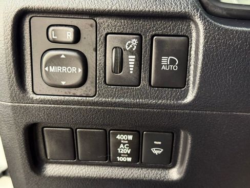 Used 2024 Toyota 4Runner TRD Off-Road Premium image 30