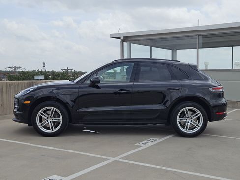 Certified 2021 Porsche Macan AWD/4WD image 2