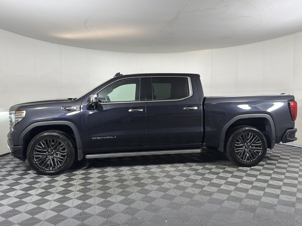 Used 2022 GMC Sierra 1500 Denali Ultimate AWD/4WD image 2