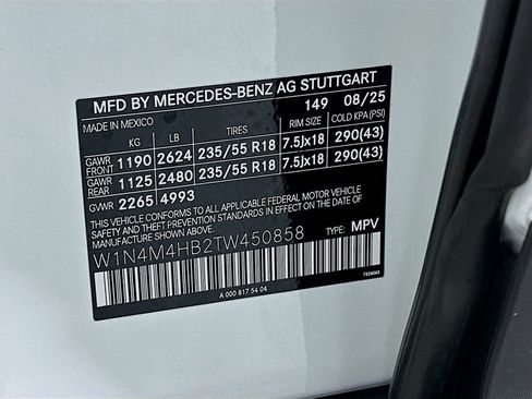 Certified 2026 Mercedes-Benz GLB 250 4MATIC image 32