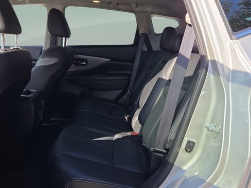 Used 2024 Nissan Murano SL FWD image 10