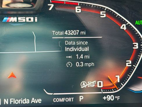 Used 2021 BMW X7 M50i w/ Dynamic Handling Package AWD/4WD image 43