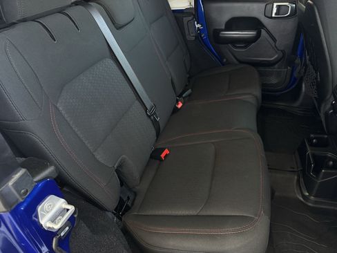 Used 2020 Jeep Wrangler Unlimited Rubicon w/ Dual Top Group AWD/4WD image 22