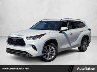 Used 2021 Toyota Highlander Limited AWD/4WD video 1