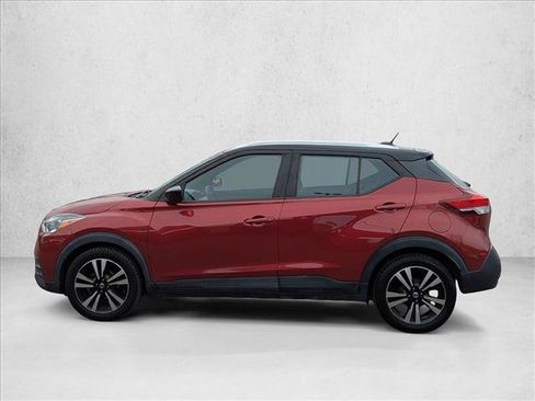 Used 2020 Nissan Kicks SV image 9