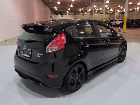 Used 2019 Ford Fiesta ST FWD image 3