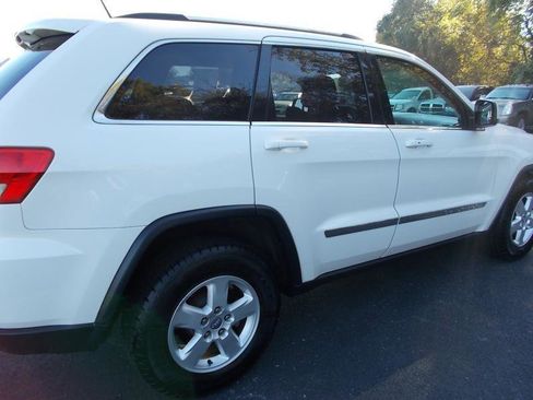 Used 2011 Jeep Grand Cherokee Laredo RWD image 13