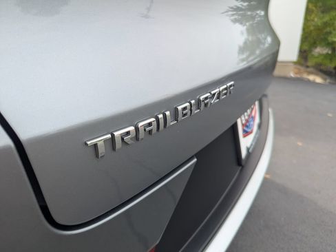 Used 2023 Chevrolet TrailBlazer LT FWD image 36