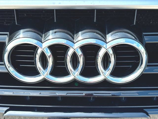 Used 2017 Audi Q3 2.0T Prestige w/ Prestige Package AWD/4WD image 32