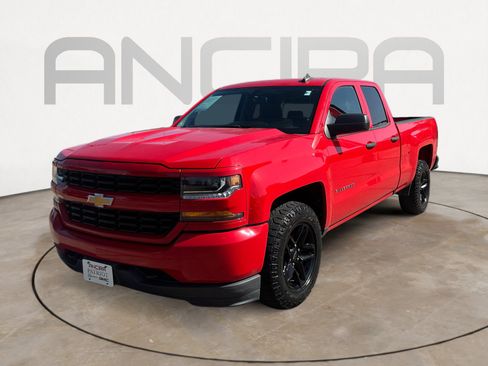 Used 2018 Chevrolet Silverado 1500 Custom w/ Custom Convenience Package RWD image 6