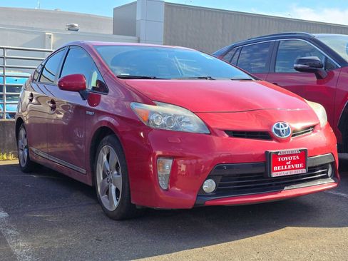 Used 2013 Toyota Prius Five FWD image 3