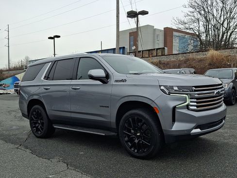 Used 2023 Chevrolet Tahoe High Country image 3