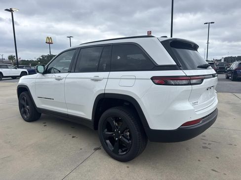 New 2026 Jeep Grand Cherokee Limited w/ Limited Altitude Package RWD image 5