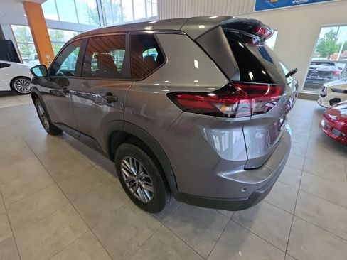 Used 2024 Nissan Rogue S AWD/4WD image 10