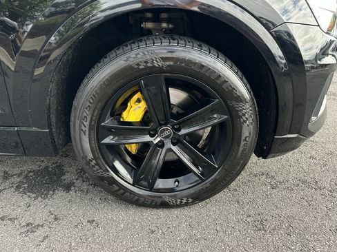 Used 2019 Audi Q8 Premium w/ Convenience Package AWD/4WD image 35
