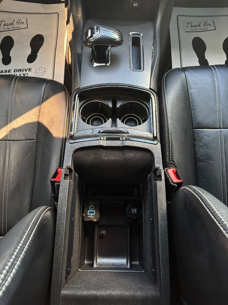 Used 2013 Chrysler 300 S RWD image 20