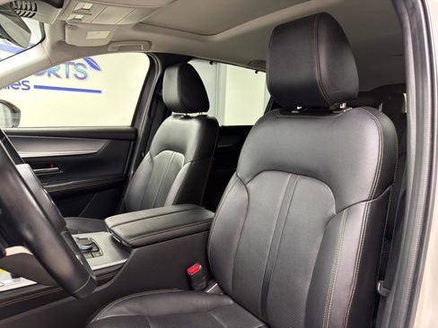 Used 2024 MAZDA CX-90 3.3 Turbo w/ Preferred Plus AWD/4WD image 11