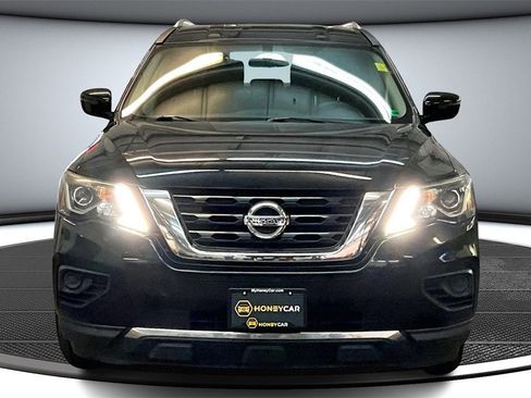 Used 2020 Nissan Pathfinder S image 5