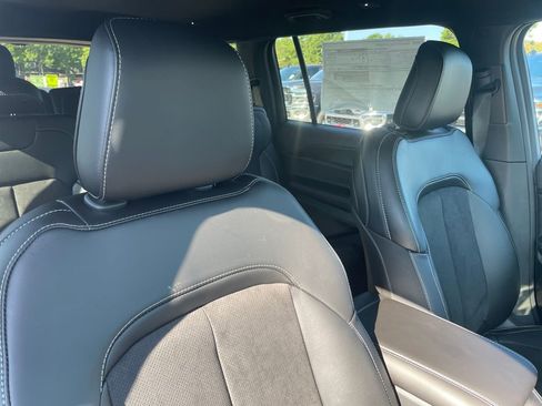New 2025 Jeep Grand Cherokee L Laredo AWD/4WD image 12