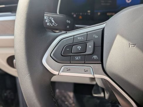 Used 2022 Volkswagen Jetta SE image 16