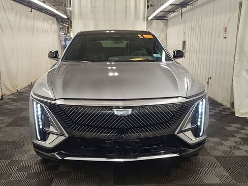 Used 2024 Cadillac Lyriq Tech RWD image 2