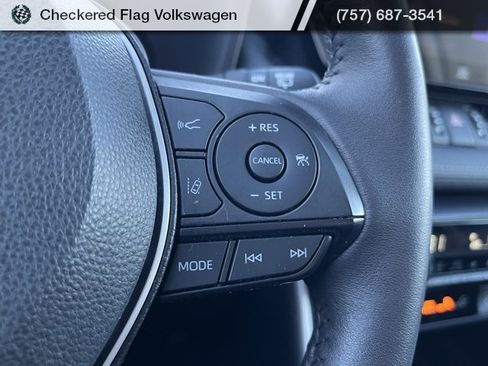 Used 2023 Toyota RAV4 XLE Premium image 38