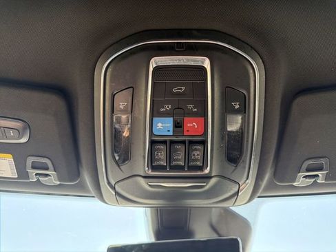 Used 2024 Jeep Grand Cherokee L Limited w/ Luxury Tech Group II image 40