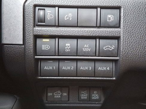 Used 2025 Toyota Tacoma 4x4 Double Cab Hybrid image 26