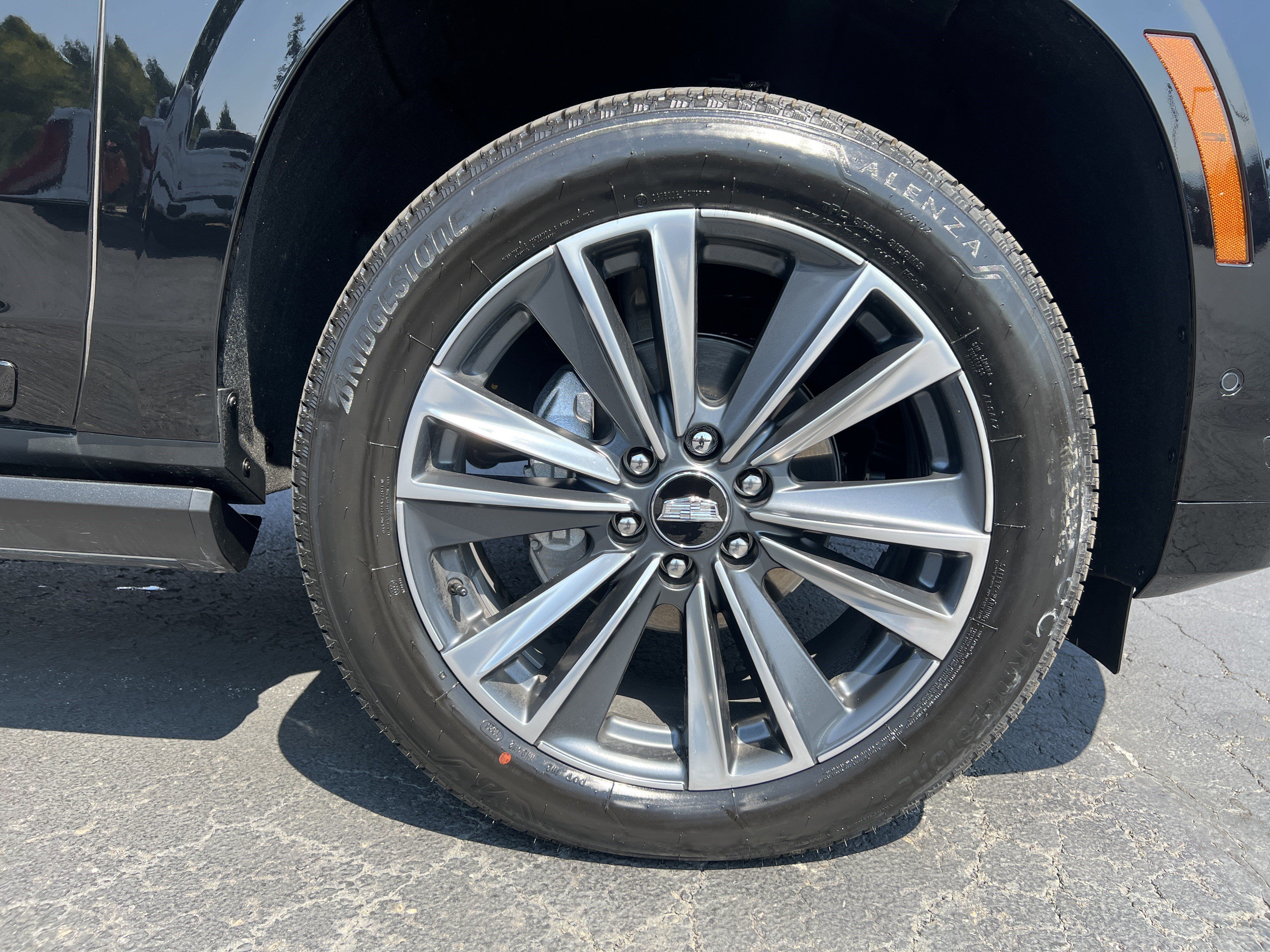 Used 2026 Cadillac Escalade Sport AWD/4WD image 11