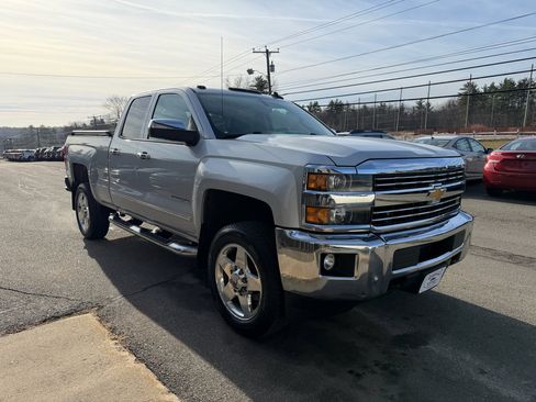Used 2015 Chevrolet Silverado 2500 LTZ image 3