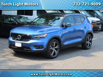 Used 2019 Volvo XC40 T5 R-Design